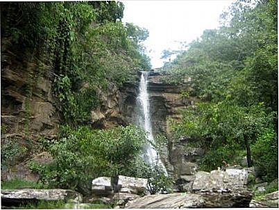 Cachoeira temporária no povoado Barro Vermelho em Nossa Senhora de Lourdes