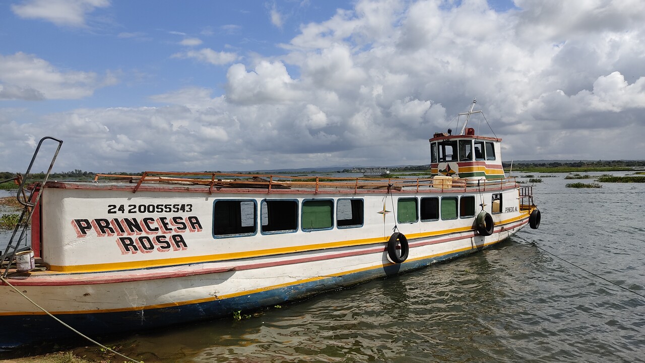 Embarcação Princesa Rosa no Rio São Francisco em Propriá